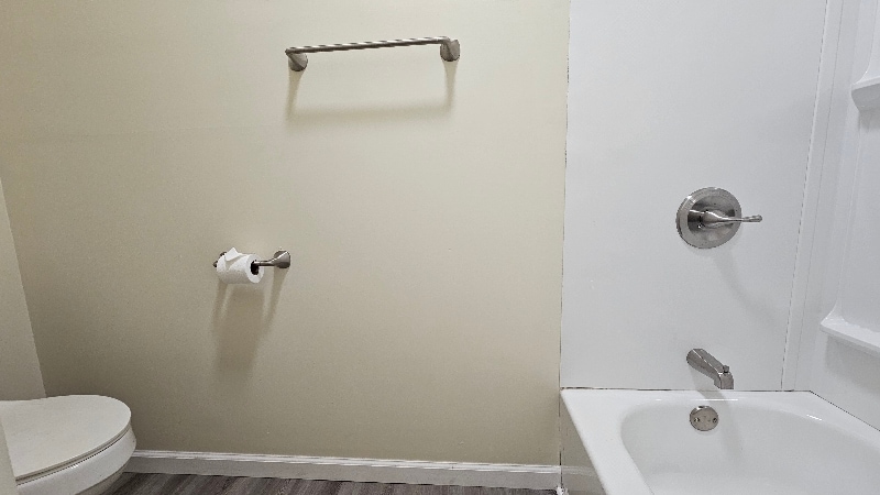 Building Photo - 419 Montrose St