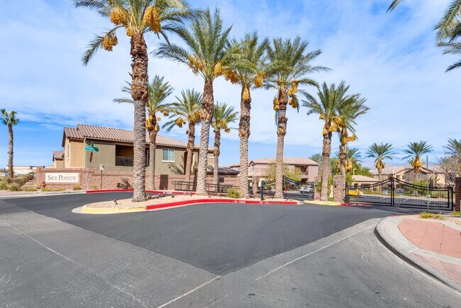 Building Photo - 6868 Sky Pointe Dr