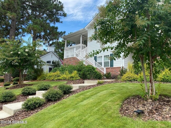 Primary Photo - 32 Knoll Rd