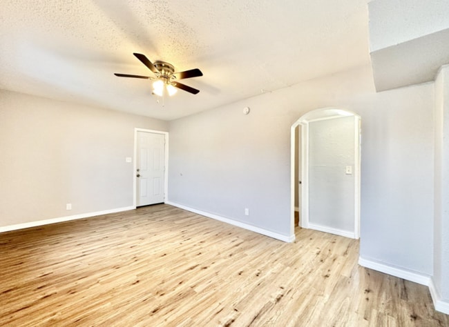 Building Photo - 14125 Palm St