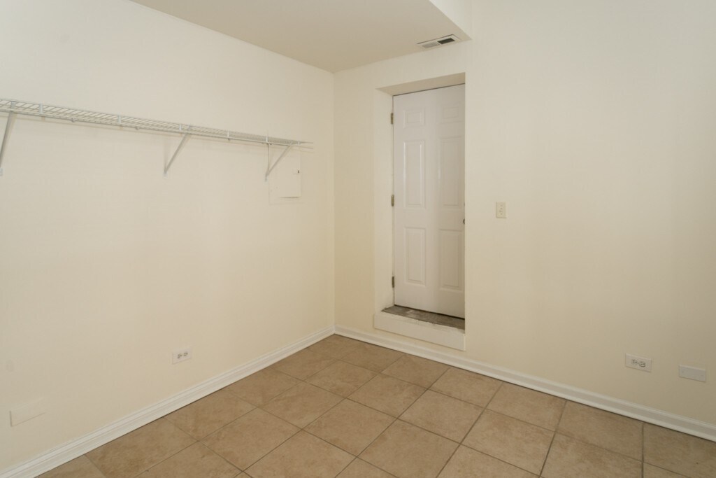 Building Photo - 2112 N Campbell Ave