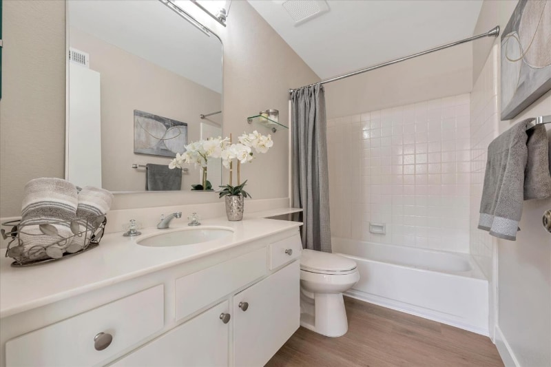 Building Photo - 1221 Bracebridge Ct