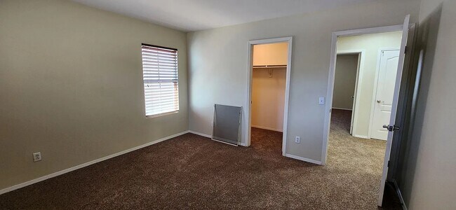 Building Photo - 1626 Sorrel Ln