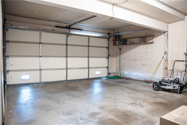 Building Photo - 10506 Sunland Blvd