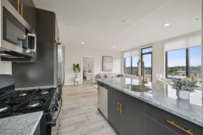 Building Photo - 45 S Grove St