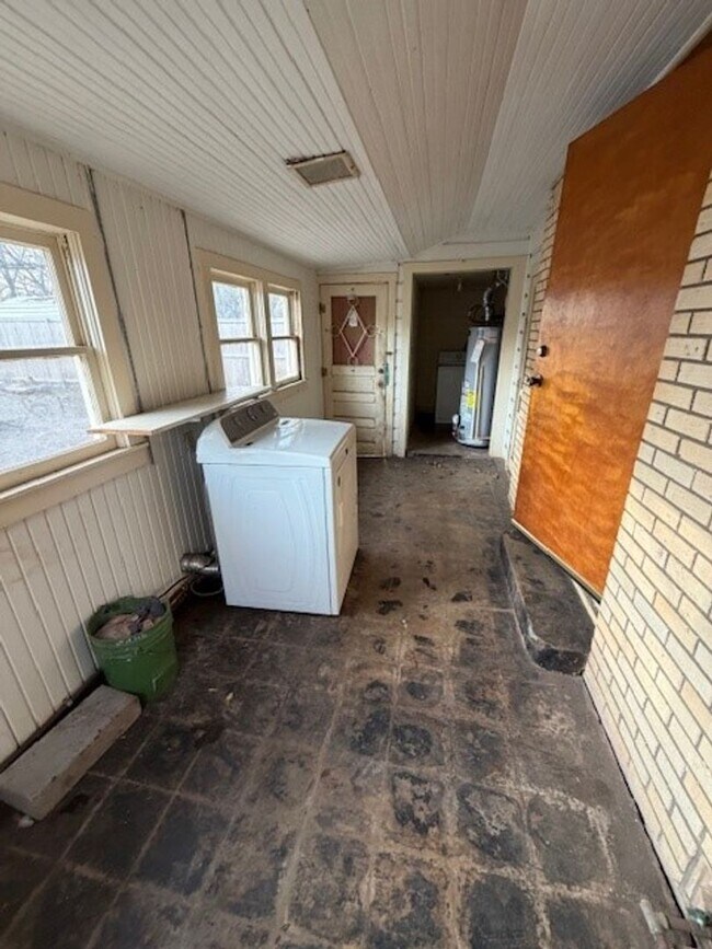 Building Photo - 312 N 37th St