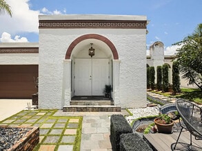 Building Photo - 6590 Fountains Cir