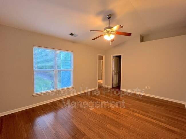 Building Photo - 10814 Princeton Village Dr