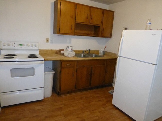 Building Photo - 202 E Ayre St