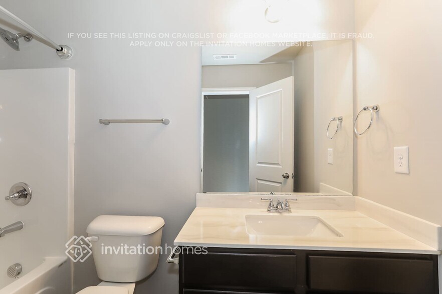 Building Photo - 2832 Wild Santana Wy