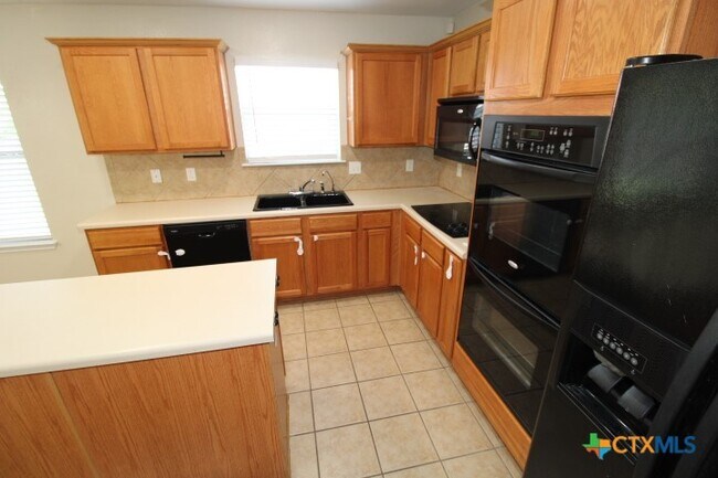 Building Photo - 6401 Nessy Dr