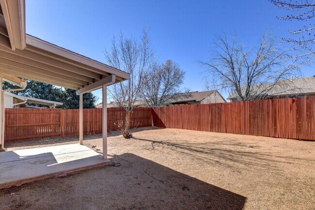 Building Photo - 6220 N Buckboard Dr