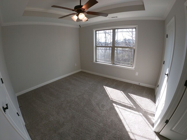 Building Photo - For Lease - Townhome. Hartsville, TN