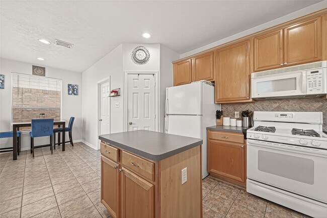 Building Photo - 7023 Westford Park Ln