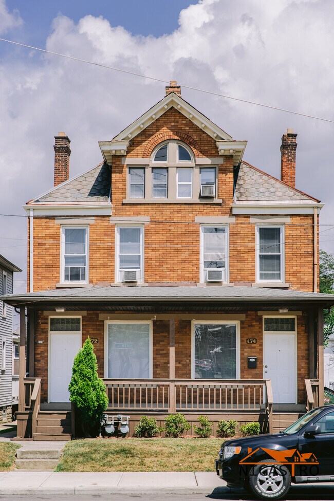 Building Photo - 174 E 11th Ave