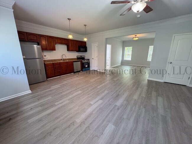 Building Photo - 6916 Northside Dr