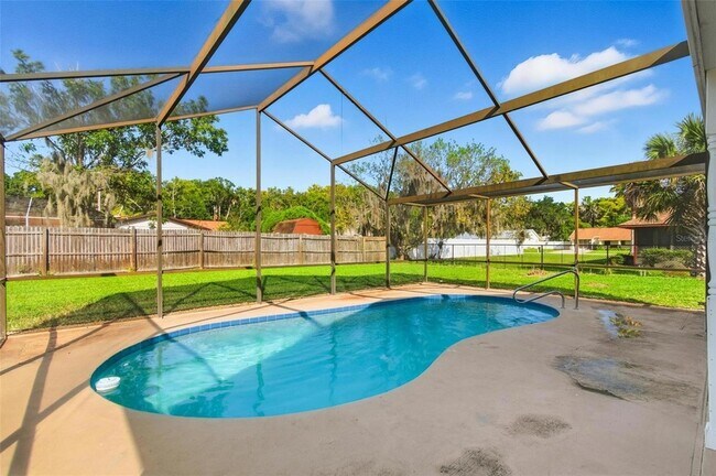 Building Photo - 8 Blakeport Ln