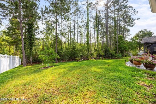 Building Photo - 552 Saddlestone Dr