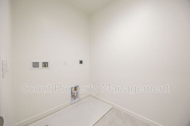 Building Photo - 39529 Tannat Dr