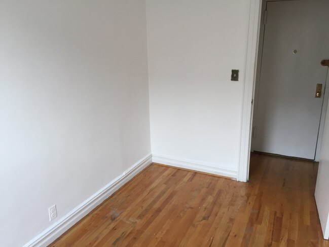 Building Photo - 55 7th Ave