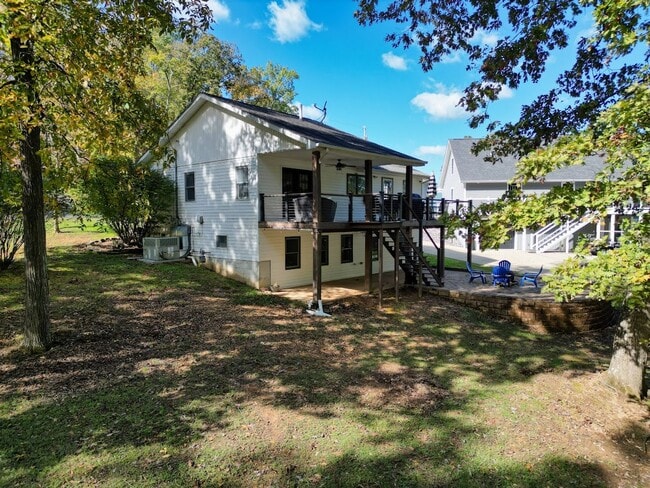 Building Photo - Furnished Home on KY Lake