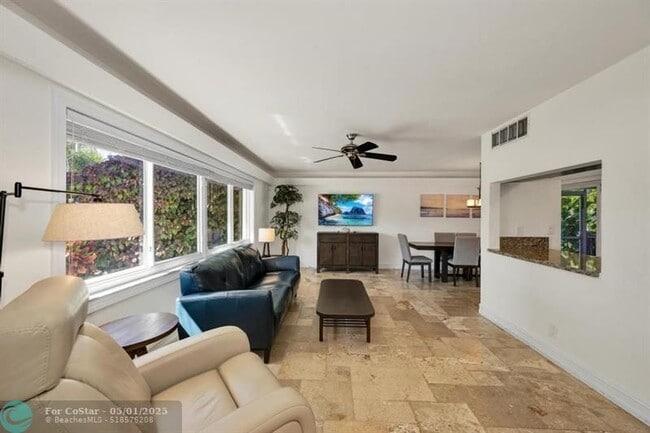 Building Photo - 1771 NE 35th St