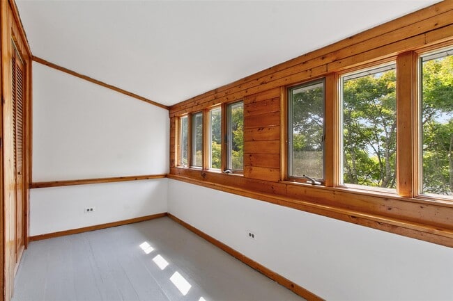 Building Photo - 53 Sherwood Ave