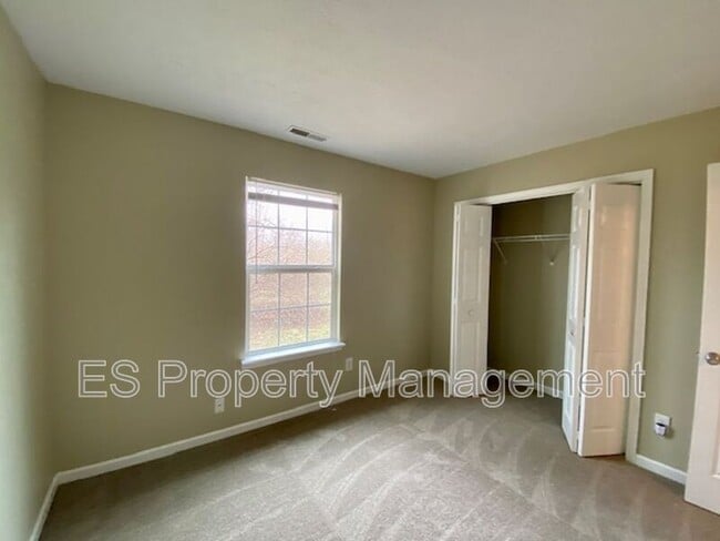 Building Photo - 3511 Lisa Cir