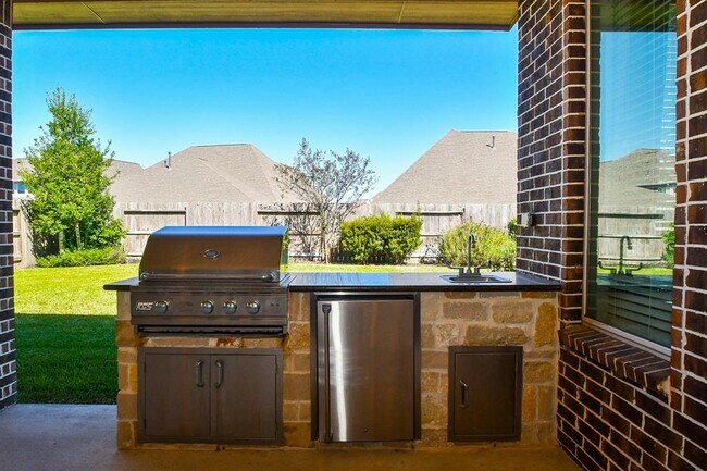 Building Photo - 20310 Corbin Creek Dr