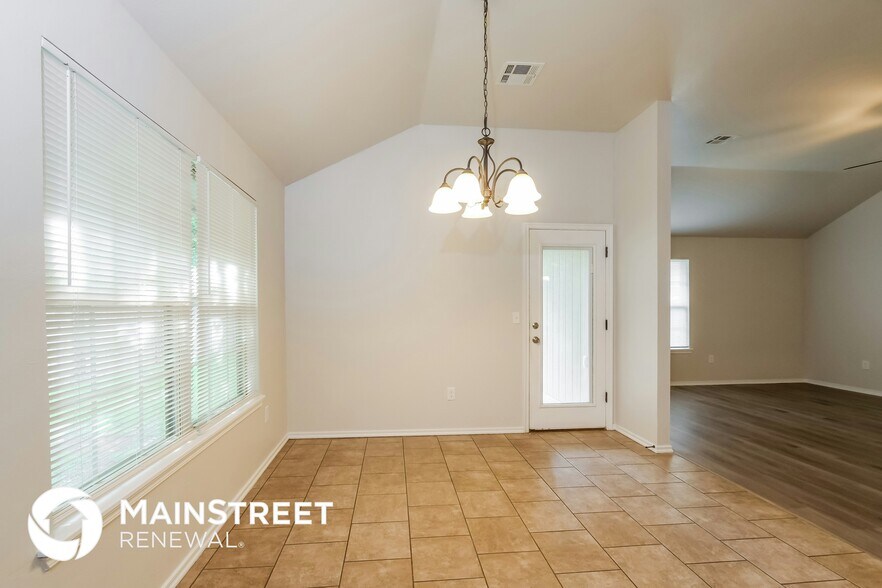 Building Photo - 1338 Selborne Pl