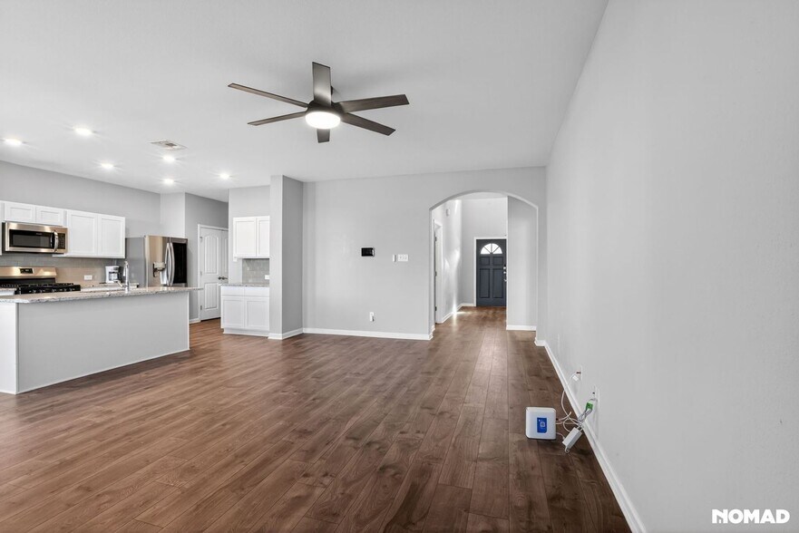 Building Photo - 3274 E Blue Heron Dr