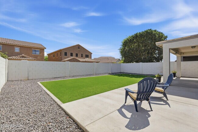 Building Photo - 1630 W Paisley Dr