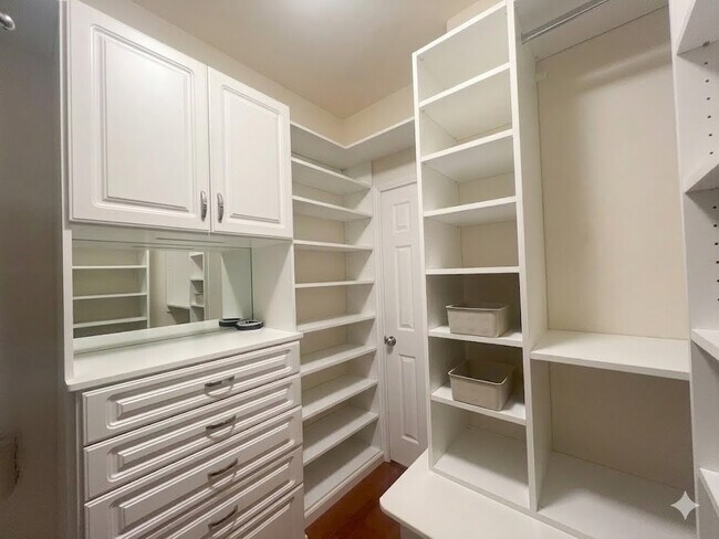 Building Photo - 12707 Boheme Dr