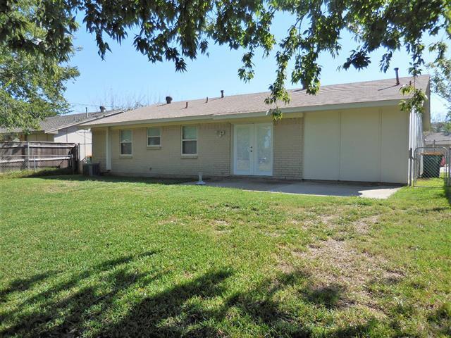 Building Photo - 443 Sweetbriar Dr