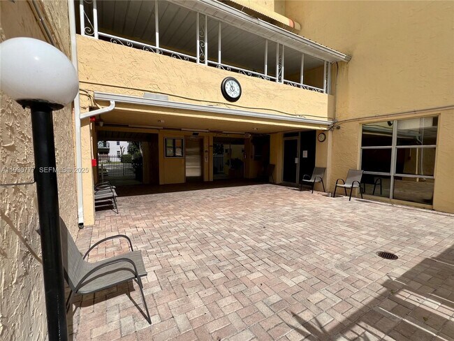 Building Photo - 210 172nd St