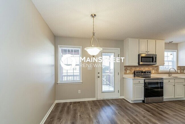 Building Photo - 3 Bedroom Pet-Friendly Home in Raleigh, NC with Main Street Renewal