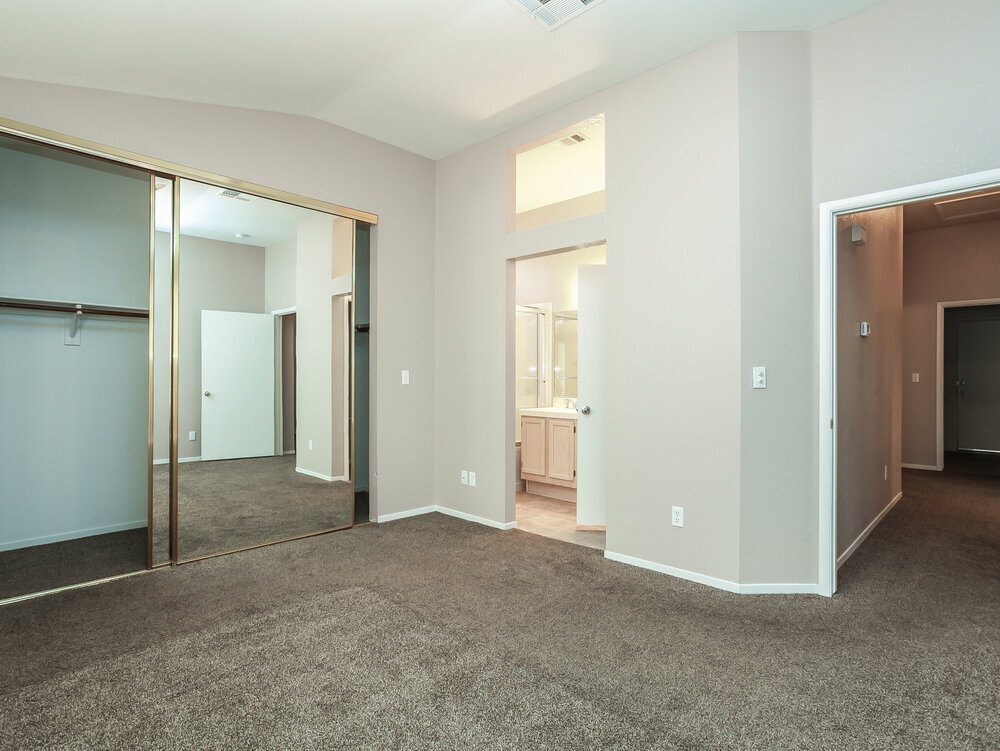 Building Photo - 265 Prairie Rose St