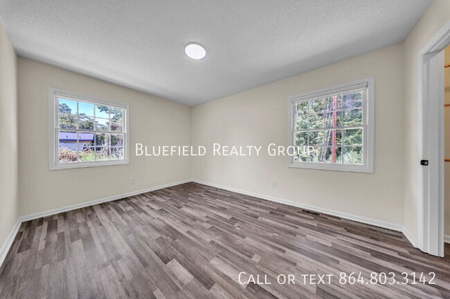 Building Photo - 130 Harmony Dr