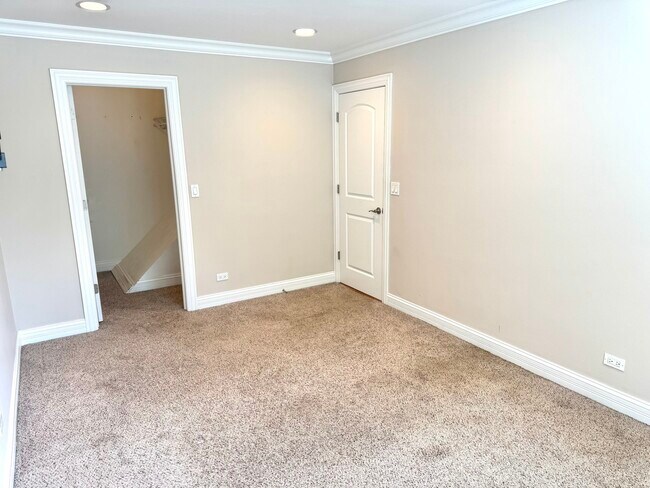Building Photo - 344 Mallard Ct