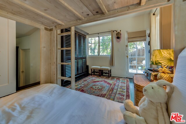 Building Photo - 8900 Hollywood Hills Rd