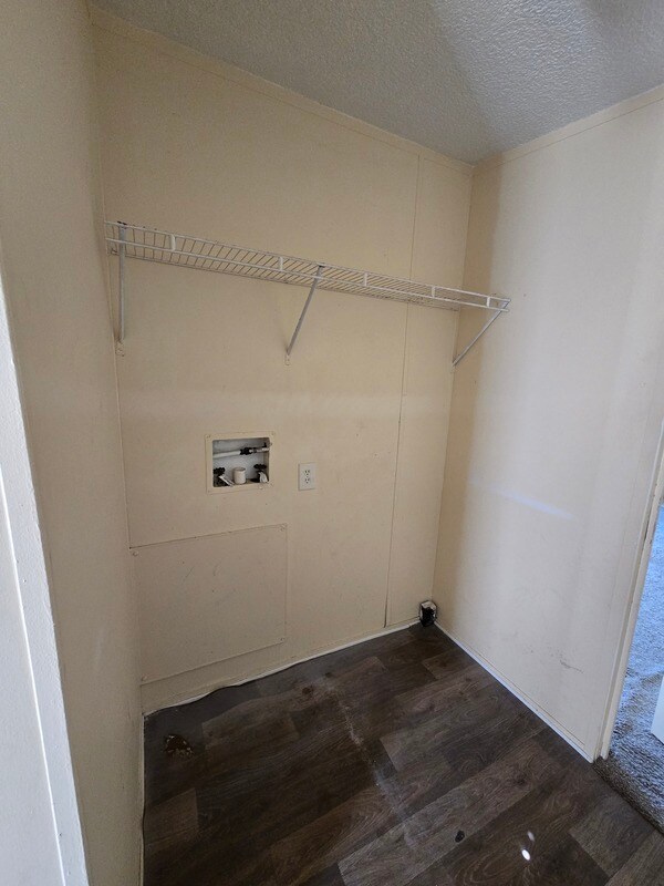 Building Photo - 2412 Cattail Cir