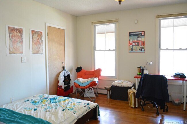 Building Photo - 58 Mansfield St