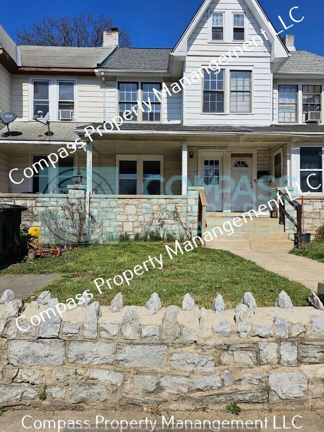 Primary Photo - $ 1795 - 4 Bedroom, 1.5 Bath 3 Floor Home,...