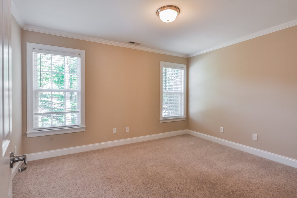 Building Photo - 221 Worthington Ct