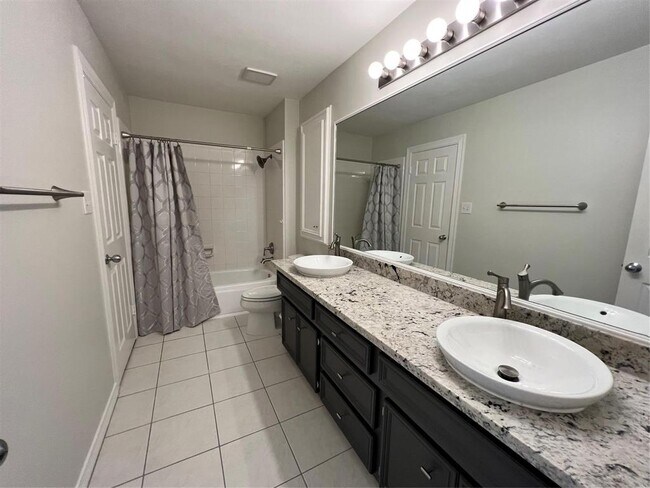 Building Photo - 4831 Hillswick Dr