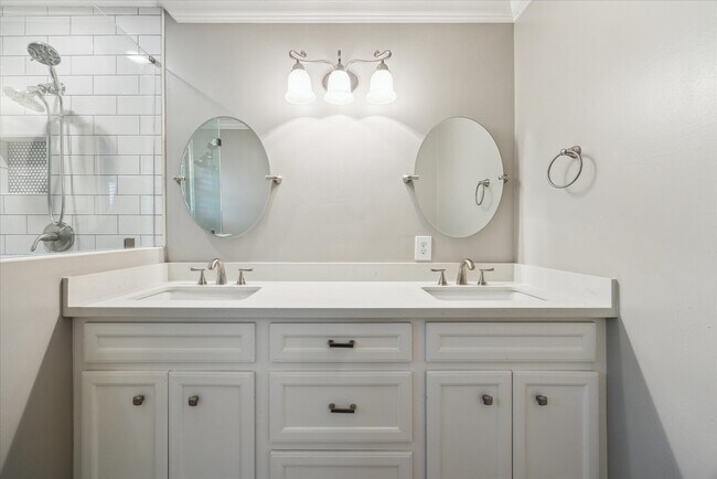 Building Photo - 6215 Cheena Dr