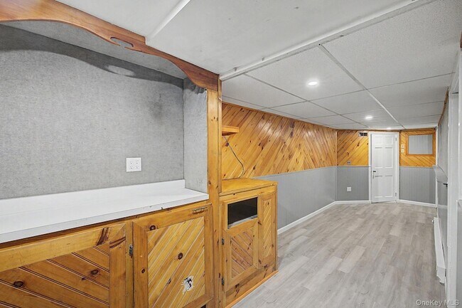 Building Photo - 2585 State Rte 55