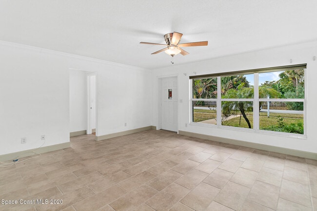 Building Photo - 2157 Barracuda Ave