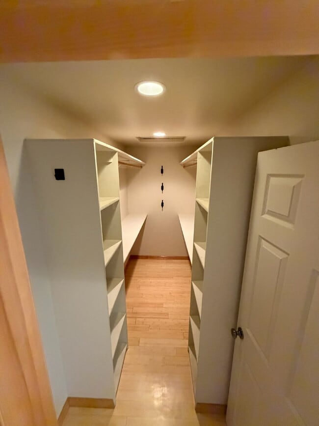 Building Photo - 1460 Juniper St