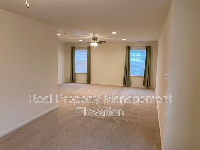 Building Photo - 779 Mcguire Cir